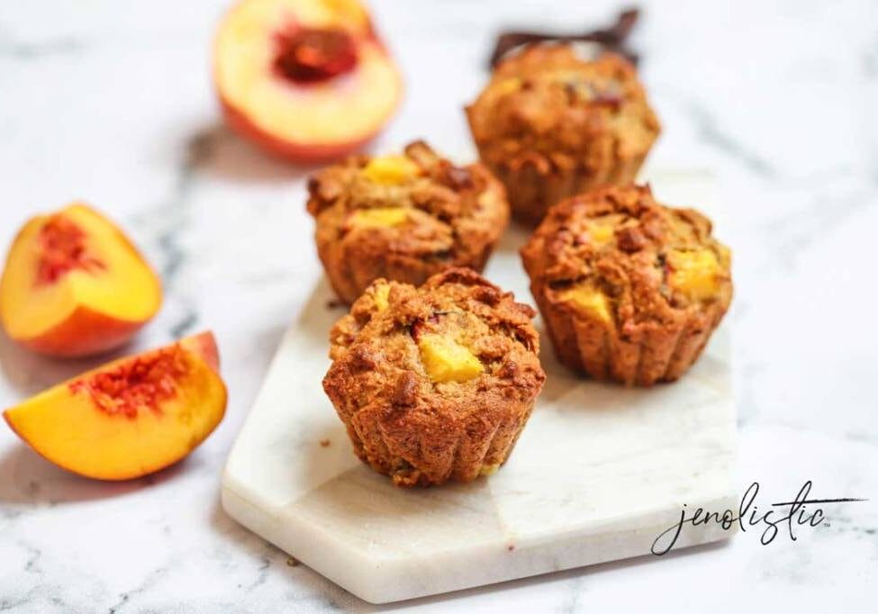 vanilla-peach-muffins-12